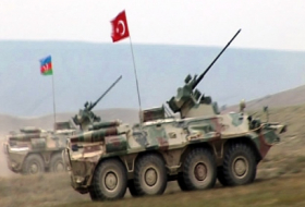 Азербайджанские и турецкие военные провели учения - ФОТО